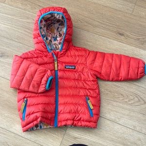 Patagonia Toddler Down Reversible Jacket- used 4 months
